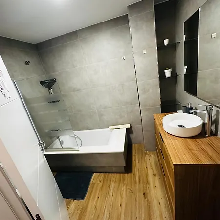 Nuevo Centrico Y Luminoso Apartamento Tui